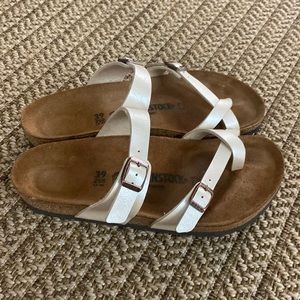 Birkenstocks size 39 (8) Womens off white shoes